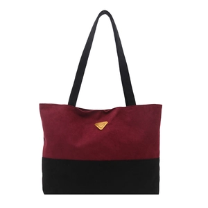 Sac fourre-tout bicolore en daim minimaliste avec surpiqûres bordeaux et noir et doré