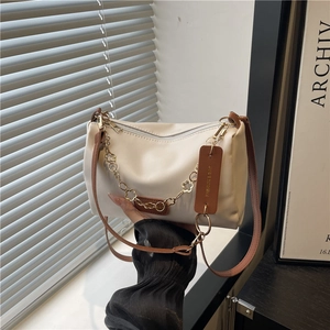 Trendy Women PU Leather Pillow Crossbody Bag With Gold Flower Chain Decoration Vintage Boston Shoulder Bag For Daily Use
