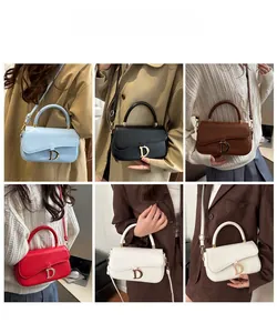 Détails de sacs selle en six couleurs avec boucle métallique D et bandoulières amovibles