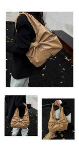 Détails du sac en cuir PU kaki avec un nœud décoratif et des finitions plissées