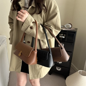 Vintage Baguette Bag Leopard Print Patchwork PU Leather Underarm Shoulder Handbag Fashion Women Retro Metal Buckle