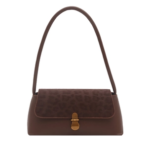 Sac bandoulière vintage marron avec rabat imprimé léopard et boucle en bronze