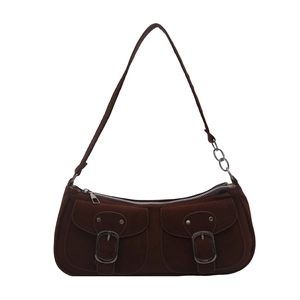 Borsa a spalla in camoscio marrone cioccolato con doppie tasche frontali e fibbie argento