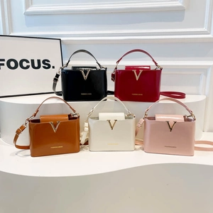Glossy PU Leather Crossbody Bag For Women Shiny Metal V Decoration Small Shoulder Handbag Chic Top Handle Satchel