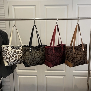 Leopard Print Tote Bag Large Capacity Fabric Synthetic Leather Shoulder Bag For Women Vintage Casual Commuting