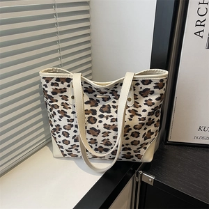 Leopard print tote bag with white trim and large capacity canvas for women's fashion