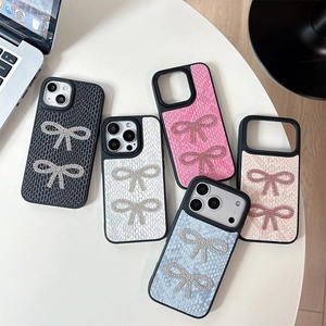 Custodia iPhone in pelle con farfalle di strass in vari colori eleganti e alla moda