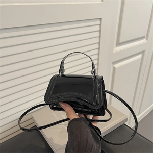 Mini Sac Bandoulière Pour Femme En Cuir Verni Brillant Avec Une Forme De Sablier Sac À Main Élégant Pour Les Fêtes Et La Mode Urbaine