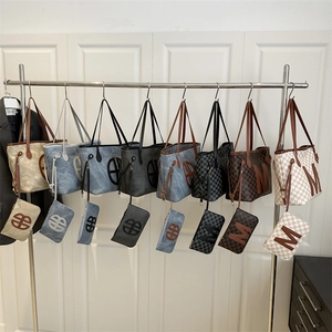Large capacity letter print tote bag with matching inner pouch on metallic hangers