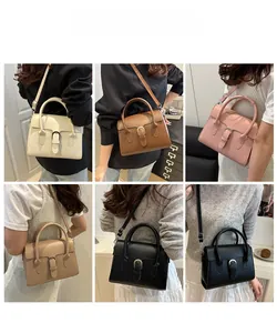 Six-grid display of chic square bags in five colors with D-shaped buckle and strap
