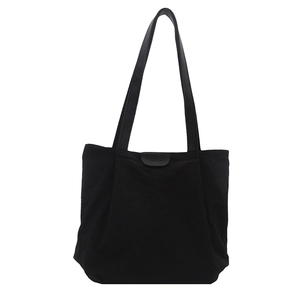 Grand sac cabas noir en toile pour femme avec patch en cuir fashion et longues anses
