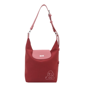 Borsa tote rosa e rossa con disegno di cane e fibbia in metallo a forma di osso