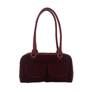 Sac cabas minimaliste en velours rouge foncé avec deux poches à rabat et anneaux argentés