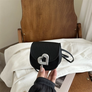 Mini Sacoche Selle pour Femmes avec Serratura Coeur Texture Litchi Cuir PU Petit Sac à Bandoulière Rétro Porte-monnaie Accessoire