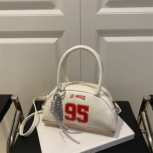 Sac Boston blanc en similicuir avec imprimé Los Angeles 95 rouge et détail chaîne argent