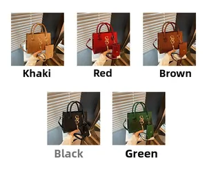 Détails de sacs à bandoulière texture crocodile avec boucle S et pompons en cinq couleurs
