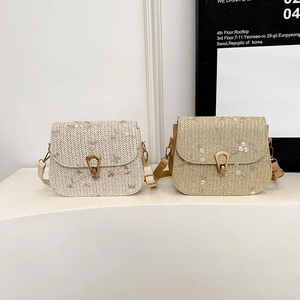 Women Straw Woven Crossbody Bag Flower Embroidery Metal Lock Small Square Shoulder Bag PU Leather Strap Pastoral Style