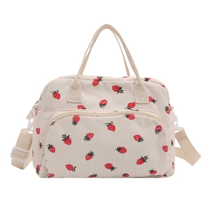 Borsa tote in velluto a coste bianco con stampa di fragole e tracolla regolabile