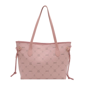 Sac cabas rose texture litchi avec motifs de lapins et poussins en grille losange