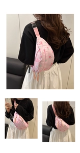 Vue triple du sac bandoulière rose en nylon avec imprimé floral et sangle ajustable