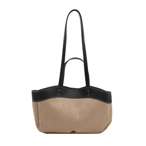 Minimalistischer Shopper aus beigem Wildleder und schwarzem Leder mit weißen Kontrastnähten