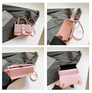Détails d'un sac à main rose pailleté montrant le fermoir, la base et l'espace interne