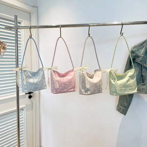 Sweet plaid tote bags with daisy prints and lace bows in four pastel colors