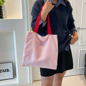 Grand sac cabas en toile à rayures roses et blanches avec anses rouges pour femme