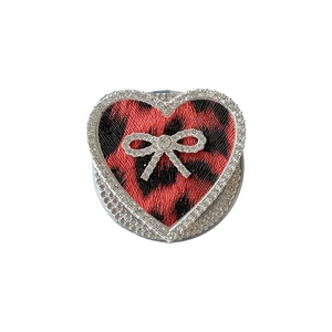 Soporte para móvil de corazón con pedrería, estampado de leopardo y lazo elegante