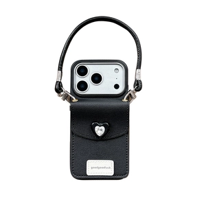 Coque iPhone en cuir litchi noir avec boucle cœur en strass et dragonne pratique