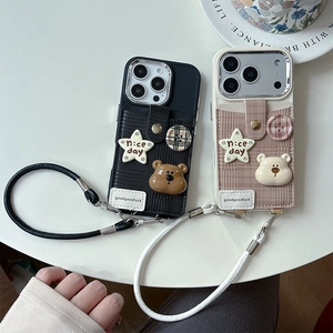 Handyhülle mit Kartenfach, Bären-Anhänger und abnehmbarer Kordel für das iPhone Modell