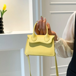 Mini sac à main chic jaune citron en cuir litchi avec poignée ronde et bandoulière