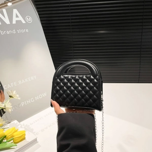 Women's Mini PU Leather Quilted Rhombus Handbag With Silver Metal Chain Strap Fashion Crossbody Shoulder Evening Bag