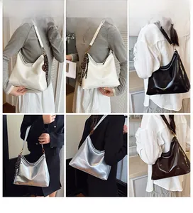 Collage de sacs hobo brillants en quatre couleurs montrant le porté épaule sur modèles