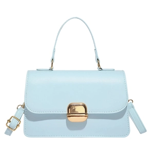 Bolso cuadrado de cuero azul hielo elegante con cierre dorado y correa de hombro
