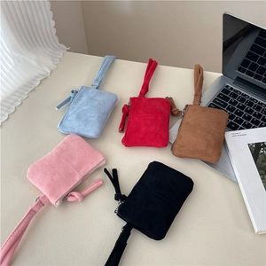 Moderne Mini-Handgelenktaschen aus Wildleder für Damen in Pink, Blau, Rot und Braun
