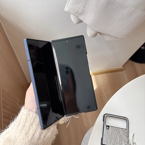 Coque en cuir bleu marine pour Samsung Z Fold avec chaîne en perles de cœur