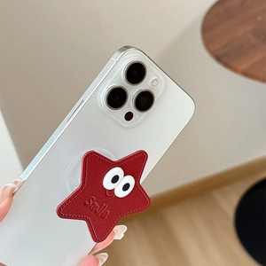 Détail du support téléphone étoile en cuir rouge avec yeux cartoon et motif Smile