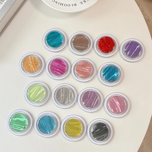 Supporto Magsafe effetto acqua in resina colorata con eleganti dettagli in foglia d'oro