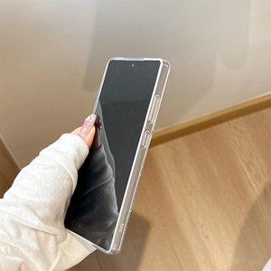 Detailed side view showing S25U model marking and precise cutouts of the clear phone case