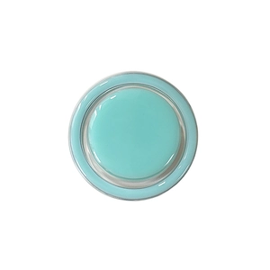 Support de téléphone magnétique bleu clair minimaliste pour MagSafe sur fond blanc