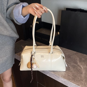 Women Glossy PU Leather Boston Bag Retro Shoulder Handbag With Baseball Pendant Underarm Bowling Bag For Daily Fashion