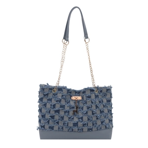 Sac cabas en jean à carreaux bleus et gris avec bords effilochés et pendentif cerf