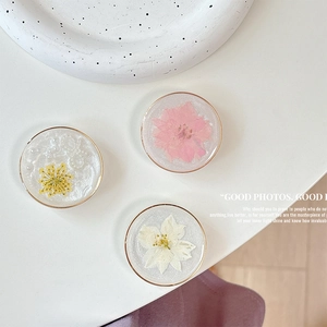 Floral glitter resin phone grip holder set with dried flowers and gold metal trim