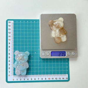 Detailed size measurement and weight display for transparent gold foil bear grip