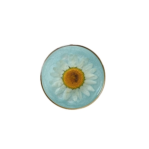 Floral resin phone socket with real white daisy flower and elegant gold metal frame