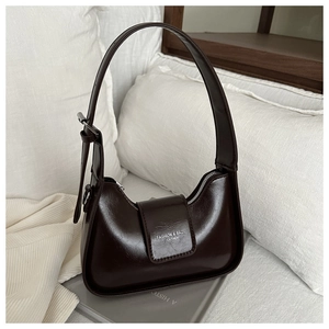 Elegante bolso baguette de hombro marrón oscuro estilo francés en cuero sintético brillo
