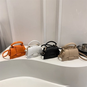 Petit Sac Bandoulière Femme En Cuir PU Couleur Unie Trapèze Fond Incurvé Sac À Main Tendance Décontracté Chic
