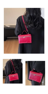 Dettagli della borsa a mano in pelle PU magenta con trama litchi e cerniera metallica