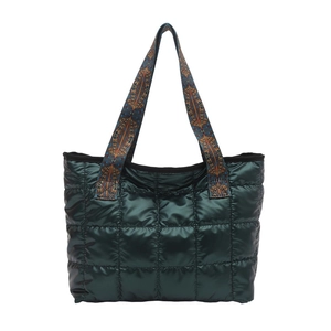 Dunkelgrüne gesteppte Puffer-Tote-Bag mit Ethno-Muster-Schultergurt für den täglichen Pendelverkehr